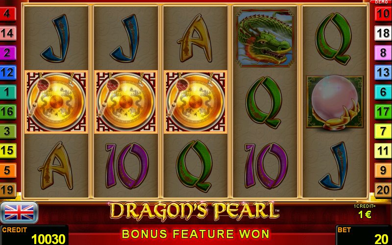 Dragon Pearls main game screen — 5 reels with Dragon and Pearl symbols